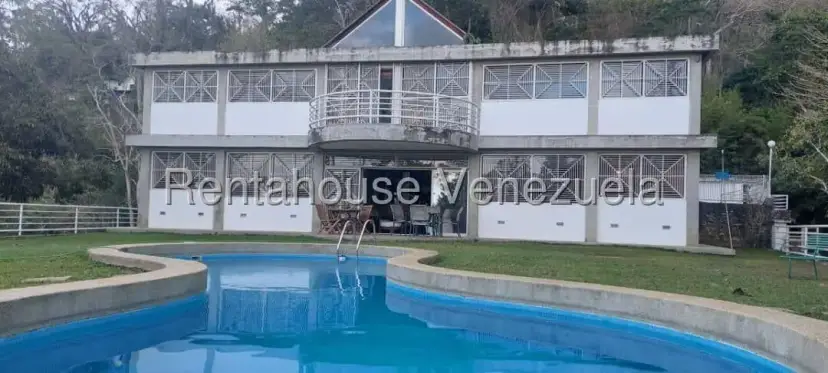 Casa (Multipes Niveles) en Venta en Los Anaucos, Distrito Metropolitano