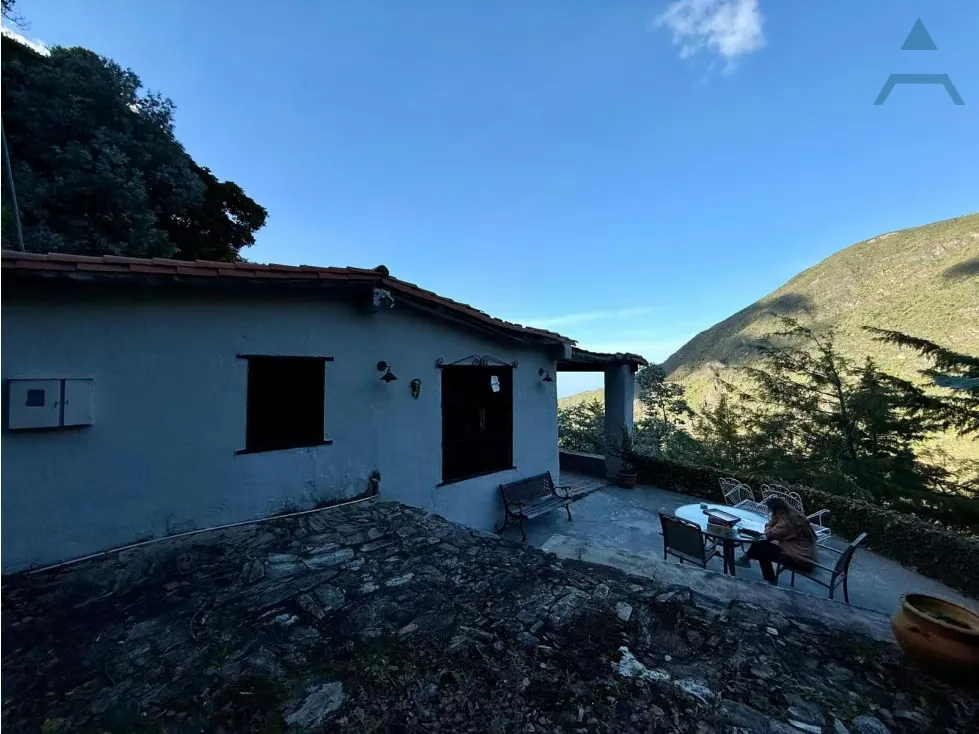 Se vende Casa 3.000m² 2h/1b Galipan - 3