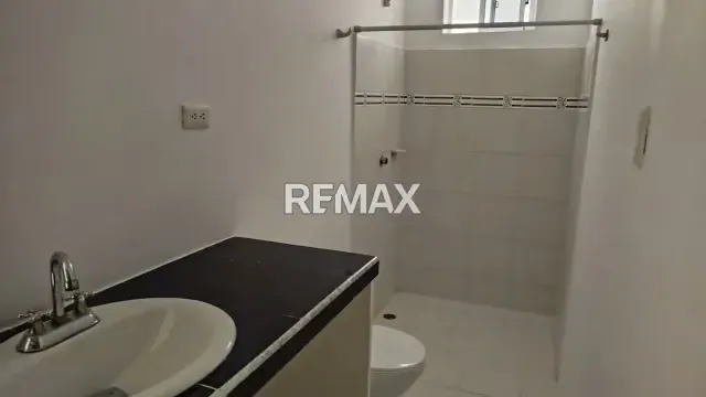 Casa en Urbanizacion La Trinidad. Maracaibo - 11