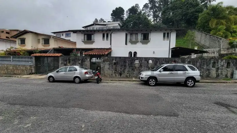 En venta Casa-Quinta en Los Naranjos del municipio el Hatillo