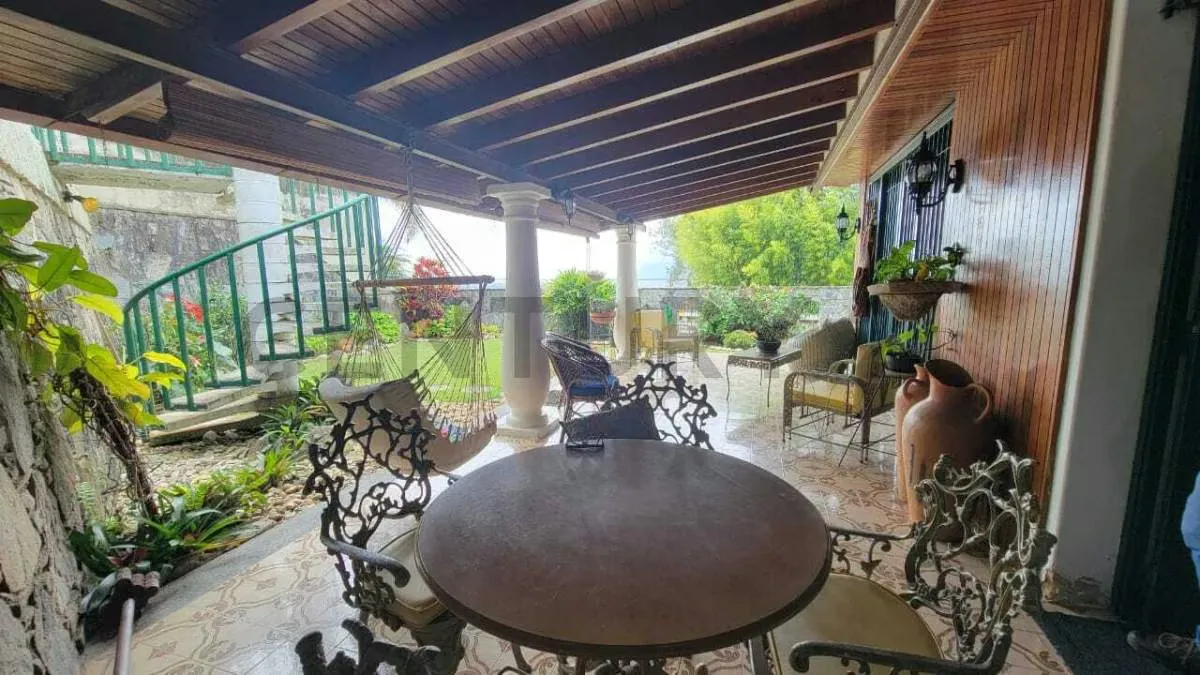 En venta Casa-Quinta en Los Naranjos del municipio el Hatillo - 17