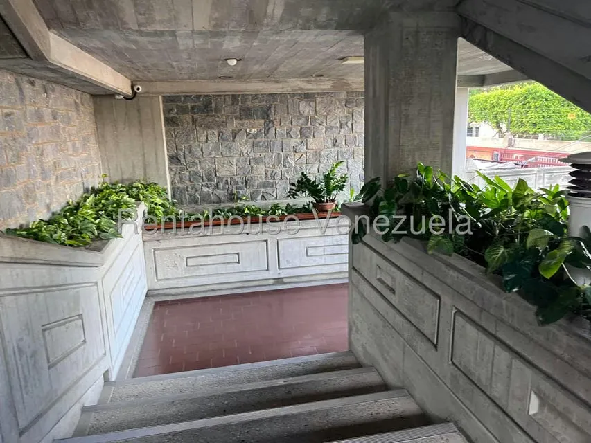 Apartamento (Multiples Niveles) en Venta en Urbanizacion El Centro, Aragua - 2