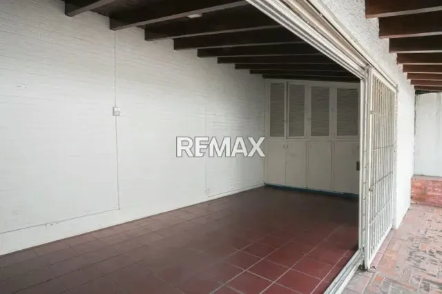 VENTA DE CASA COMERCIAL EN CHUAO, 680M - 12