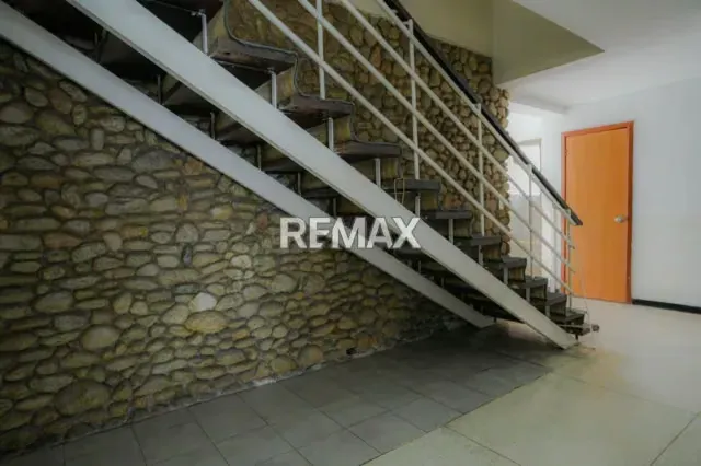 VENTA DE CASA COMERCIAL EN CHUAO, 680M - 13