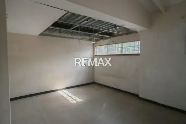 VENTA DE CASA COMERCIAL EN CHUAO, 680M - 18