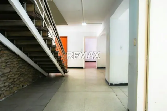 VENTA DE CASA COMERCIAL EN CHUAO, 680M - 8