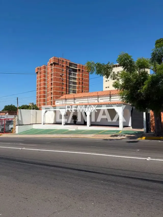 casa comercial en venta av santa rita maracaibo