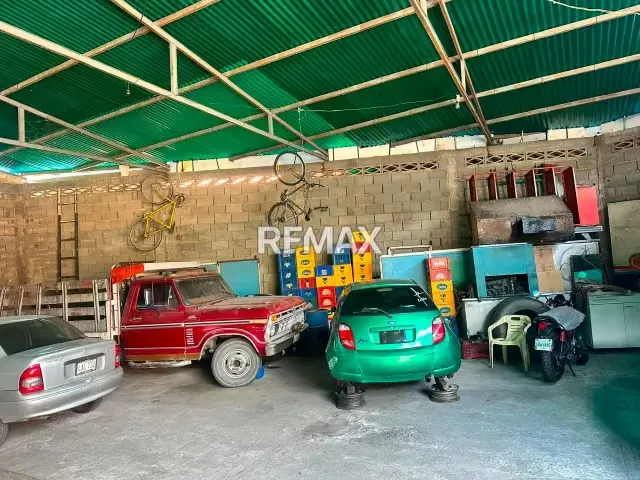 Venta de Galpón en Avenida Guaicaipuro con Calle Rivas - 4