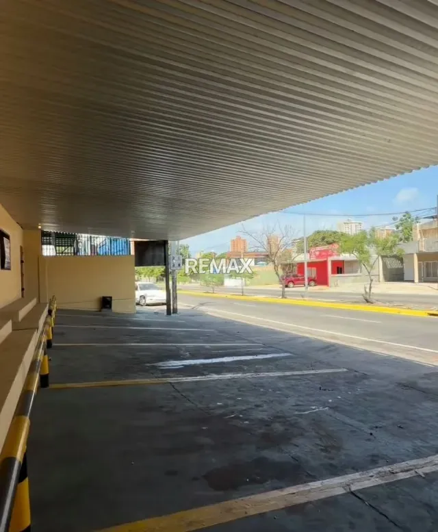 Local en alquiler Av universidad con Ziruma - 2