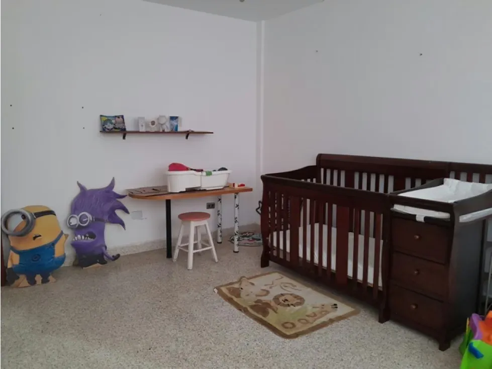 Vendo casa de 3 niveles 690m2 El Cuji-San Antonio 8170 - 12