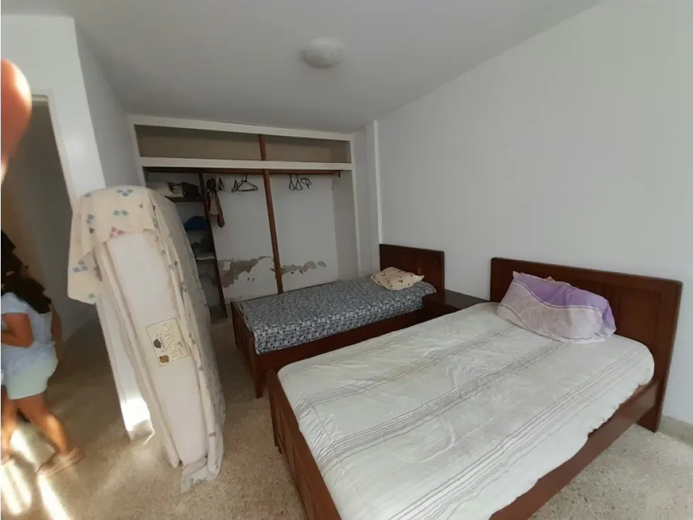 Vendo casa de 3 niveles 690m2 El Cuji-San Antonio 8170 - 24