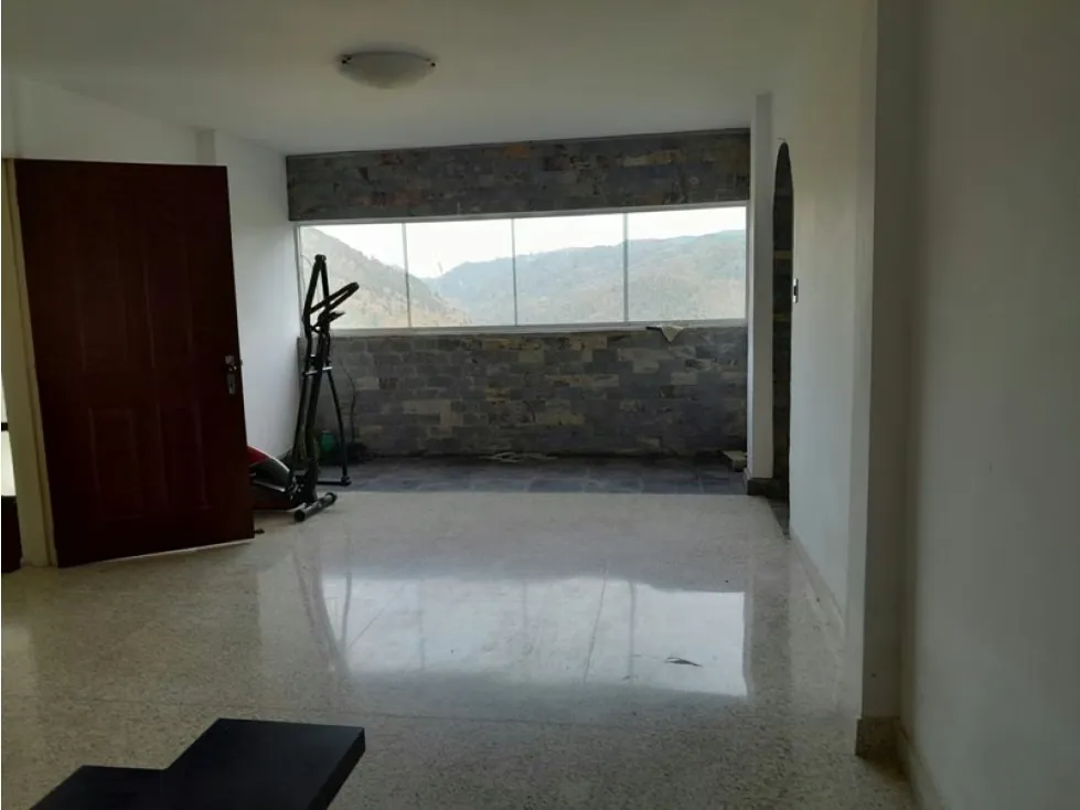 Vendo casa de 3 niveles 690m2 El Cuji-San Antonio 8170 - 27