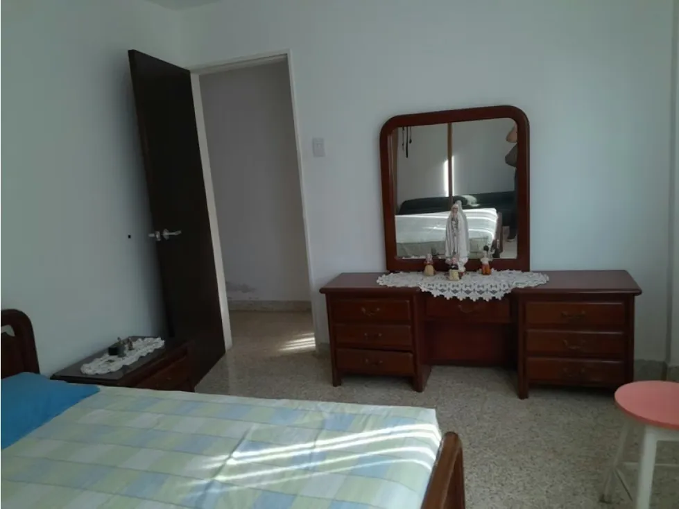 Vendo casa de 3 niveles 690m2 El Cuji-San Antonio 8170 - 30