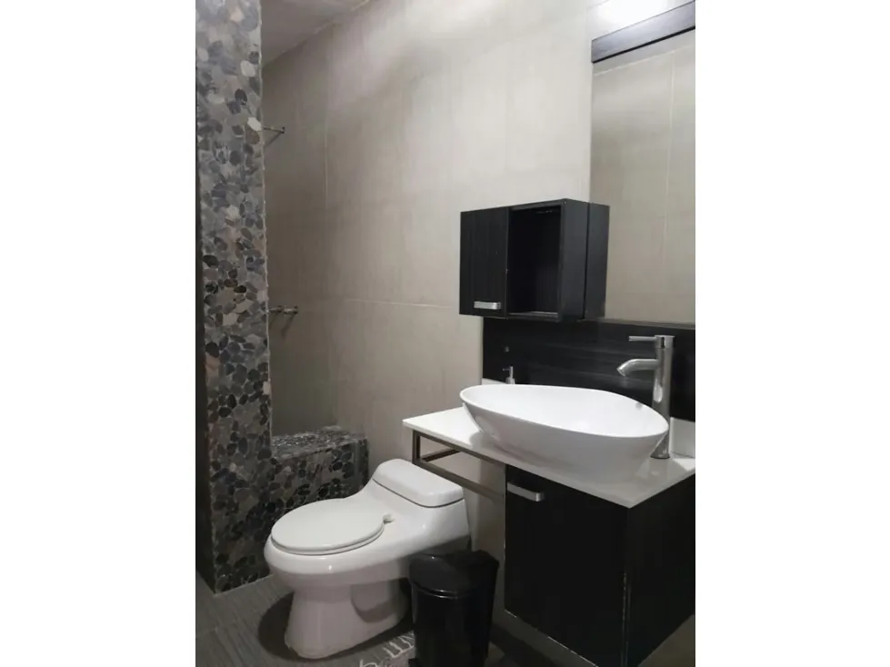 Vendo casa de 3 niveles 690m2 El Cuji-San Antonio 8170 - 32