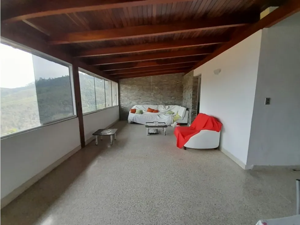 Vendo casa de 3 niveles 690m2 El Cuji-San Antonio 8170 - 7
