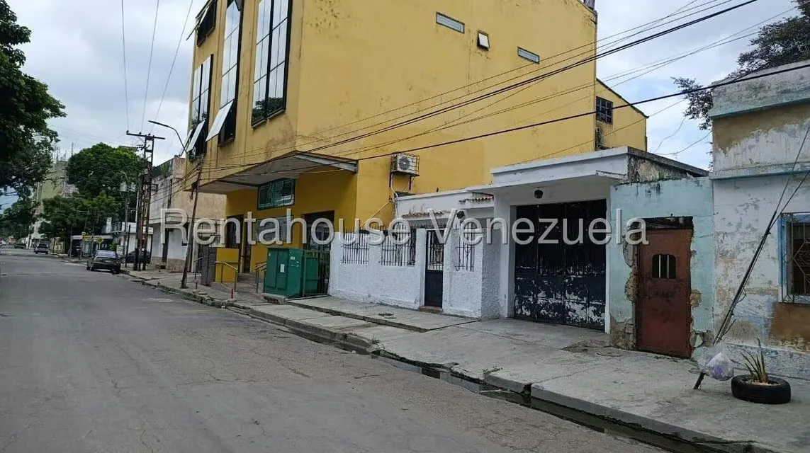 Casa (1 Nivel) en Venta en Casco Central, Carabobo - 2