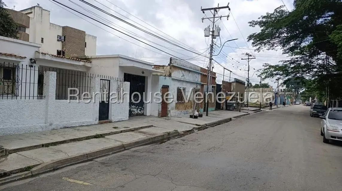 Casa (1 Nivel) en Venta en Casco Central, Carabobo - 11