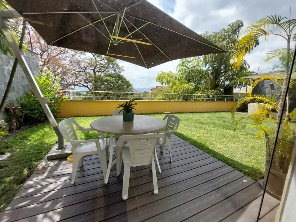 Vendo PB c/ jardin piscina 483m2 Los Palos Grandes 4354