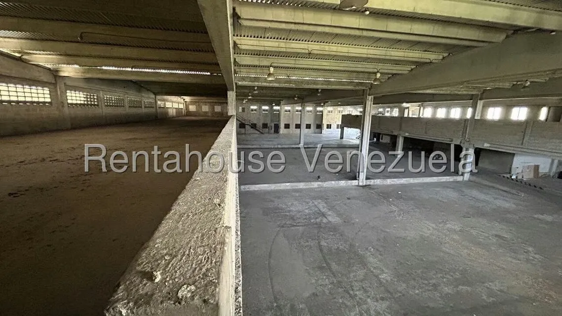 Comercial (Local Comercial) en Venta en Sector Industrial Cloris, Miranda - 20