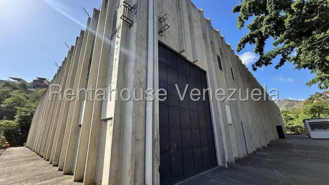 Comercial (Local Comercial) en Venta en Sector Industrial Cloris, Miranda - 41