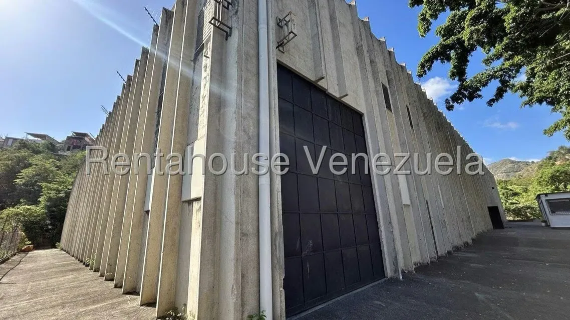 Comercial (Local Comercial) en Venta en Sector Industrial Cloris, Miranda - 43
