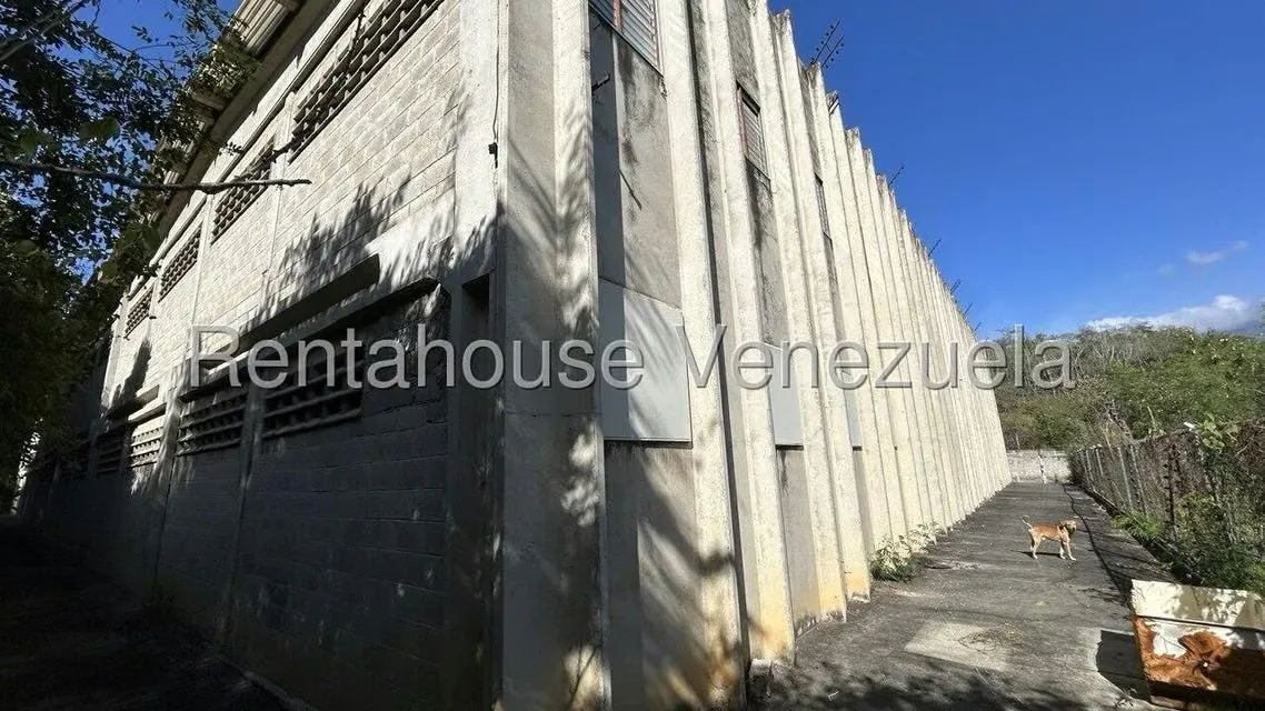 Comercial (Local Comercial) en Venta en Sector Industrial Cloris, Miranda - 9