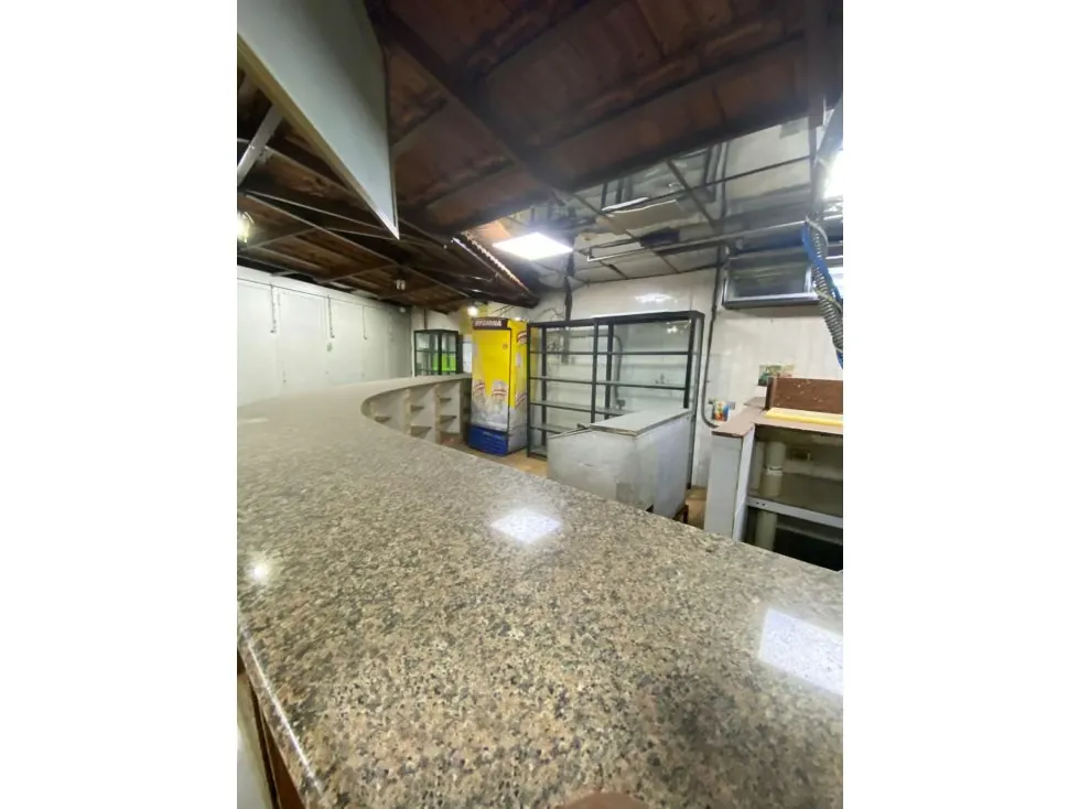 Edificio en venta o alquiler 1173m², Av. Fuerzas Armadas - 3