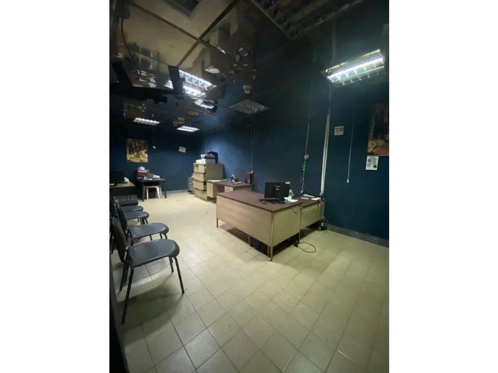 Edificio en venta o alquiler 1173m², Av. Fuerzas Armadas - 23