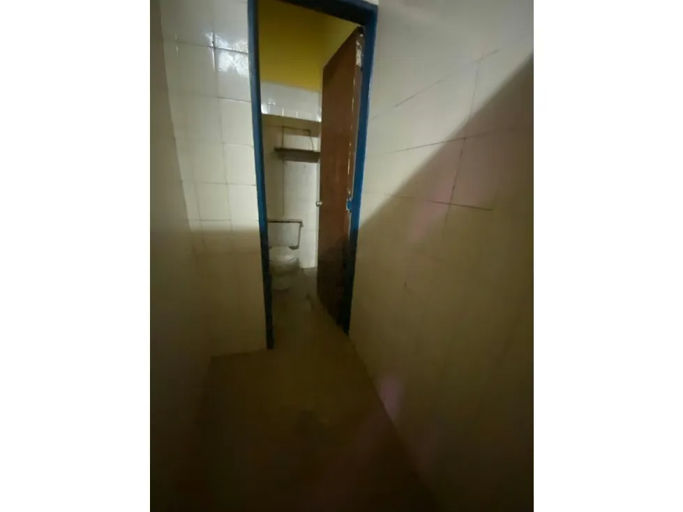 Edificio en venta o alquiler 1173m², Av. Fuerzas Armadas - 29