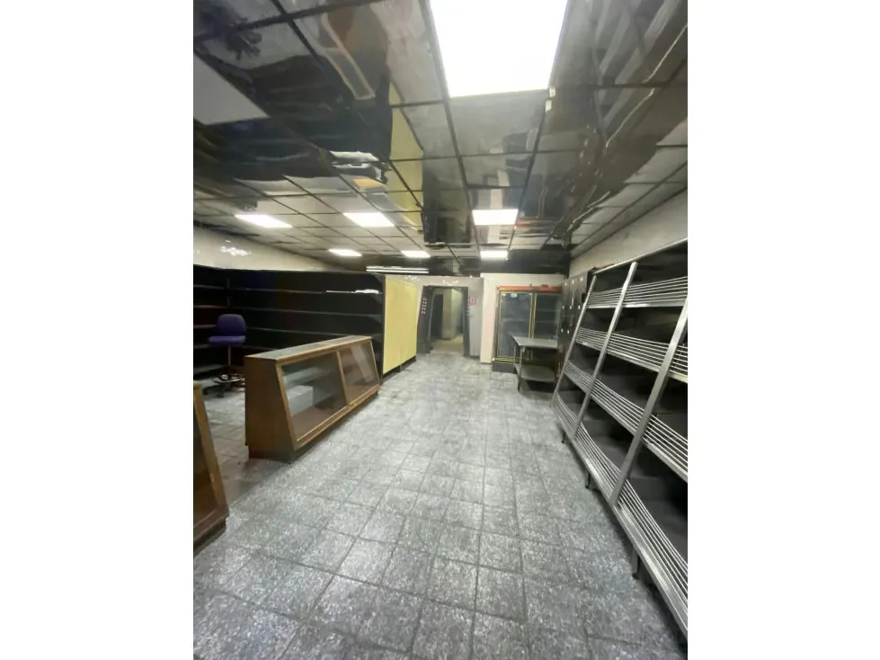 Edificio en venta o alquiler 1173m², Av. Fuerzas Armadas - 46