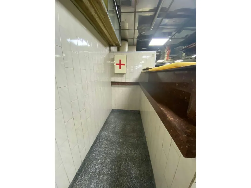 Edificio en venta o alquiler 1173m², Av. Fuerzas Armadas - 7