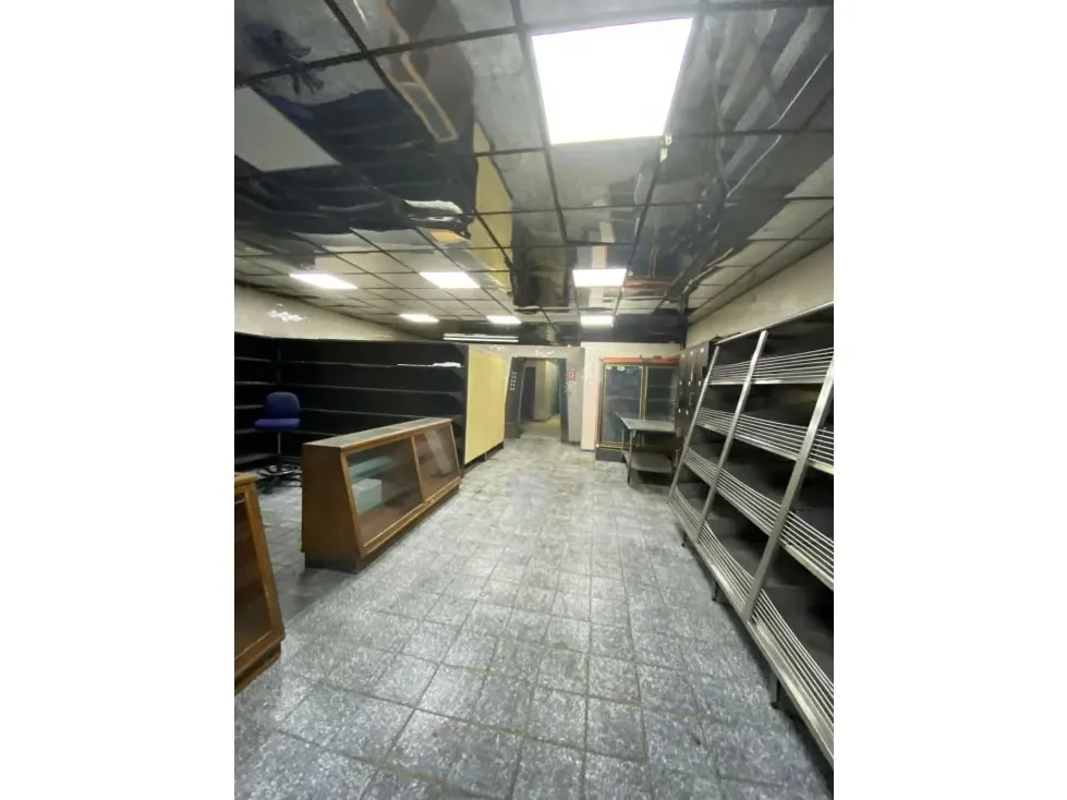 Edificio en venta o alquiler 1173m², Av. Fuerzas Armadas - 8