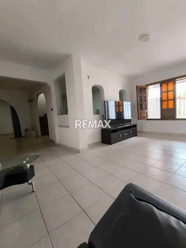 VENTA DE APARTOQUINTA PARA ACTUALIZAR URB. EL PARRAL