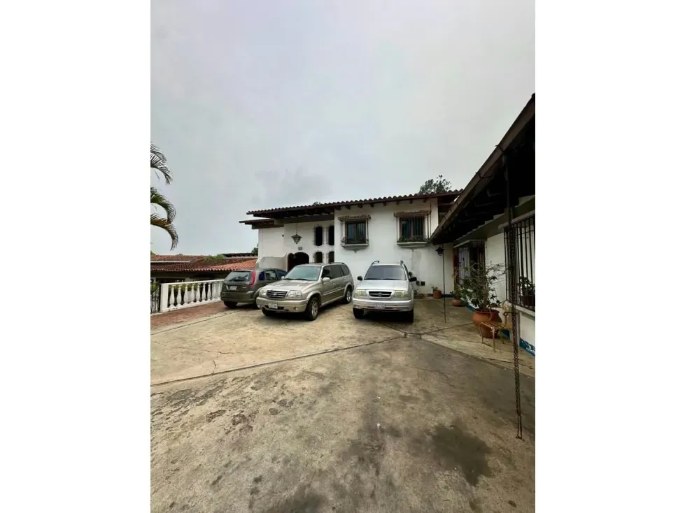 Vendo casa calle cerrada 415m2 La Lagunita 7486 - 17