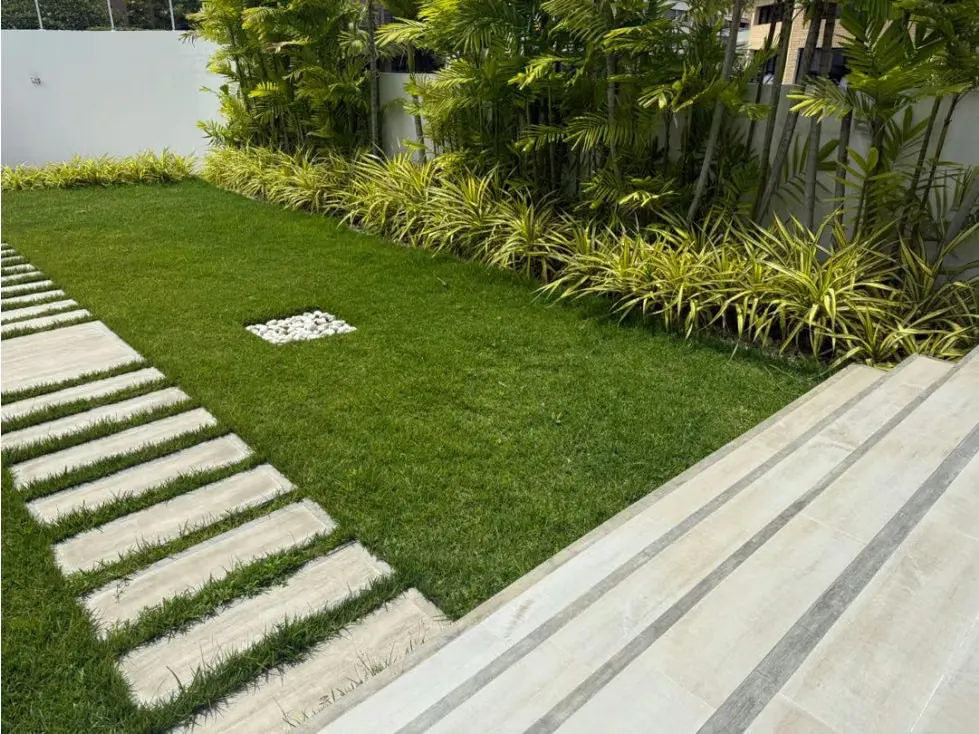 Se vende casa 365m2 Los Samanes 4078 - 3