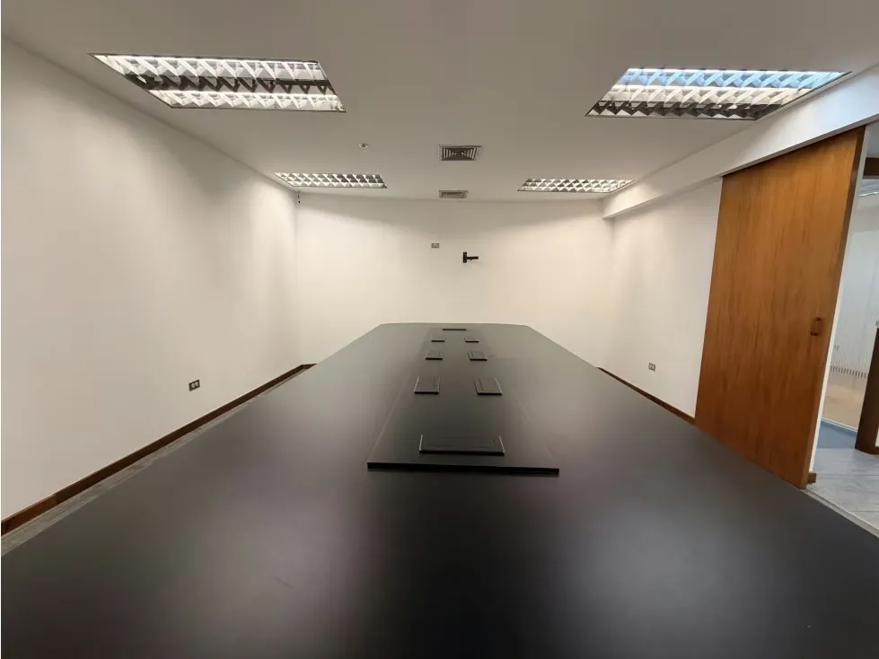 Alquilo oficina 160m2 Centro Profesional Eurobuilding 6714 - 22