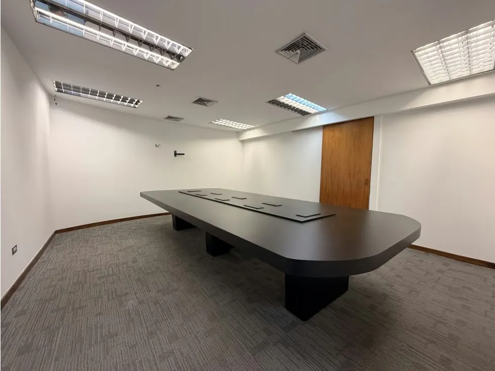 Alquilo oficina 160m2 Centro Profesional Eurobuilding 6714 - 24