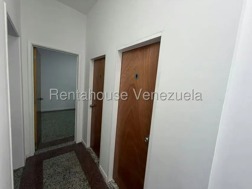 Local Comercial en Alquiler en Santa Monica, Distrito Metropolitano - 6