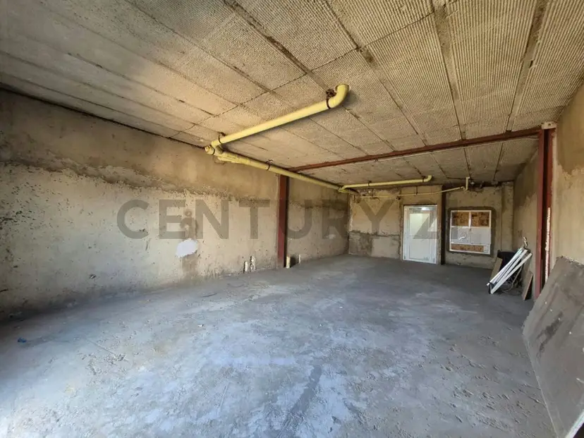 Local de 91m2 con Terraza de 18m2 en C.C. Puente Real