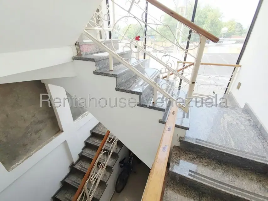 Comercial (Edificio) en Venta en Centro, Falcon - 12