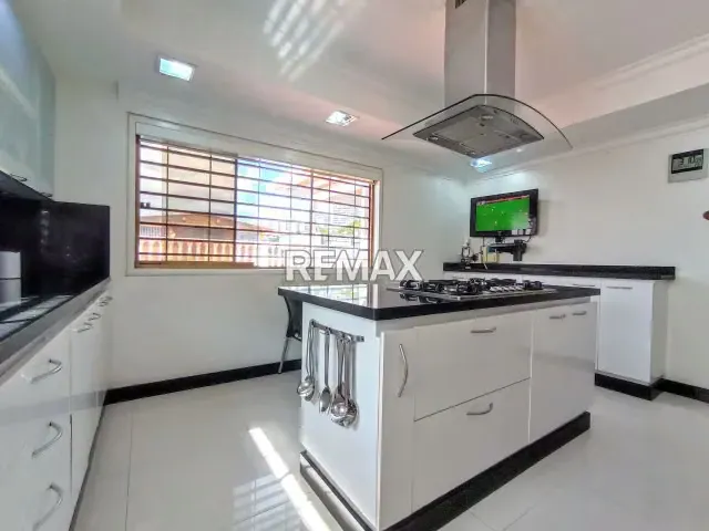 Casa en Venta La Trinidad, urb. Sorocaima - 4