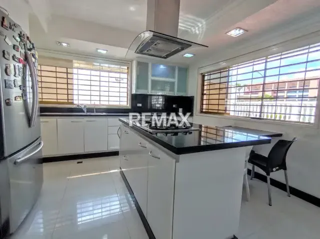 Casa en Venta La Trinidad, urb. Sorocaima - 5