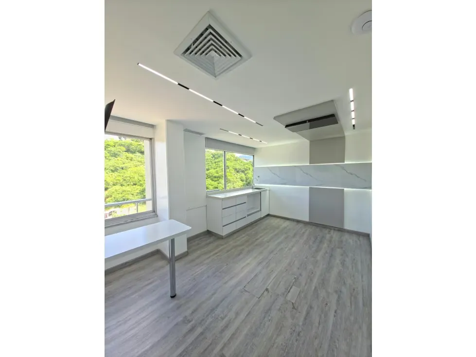 OFICINA EN VENTA 68 M2 - URB SANTA SOFÍA - 6