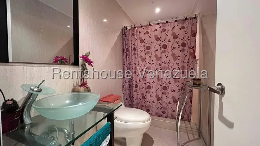 Terreno (Residencial) en Venta en Los Guayabitos, Distrito Metropolitano - 12