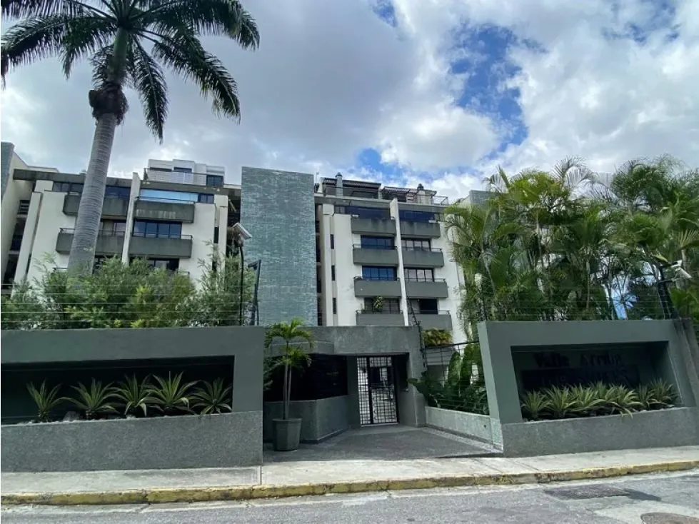 Alquilo PH dúplex 120m2 Calle Suapure Colinas de Bello Monte 5608