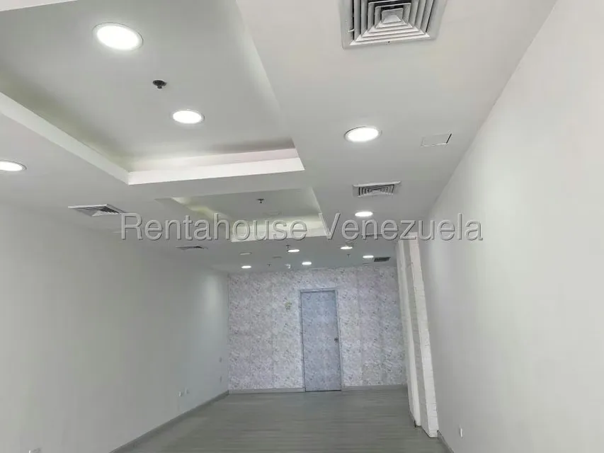 Local Comercial en Alquiler en La Granja, Carabobo - 2