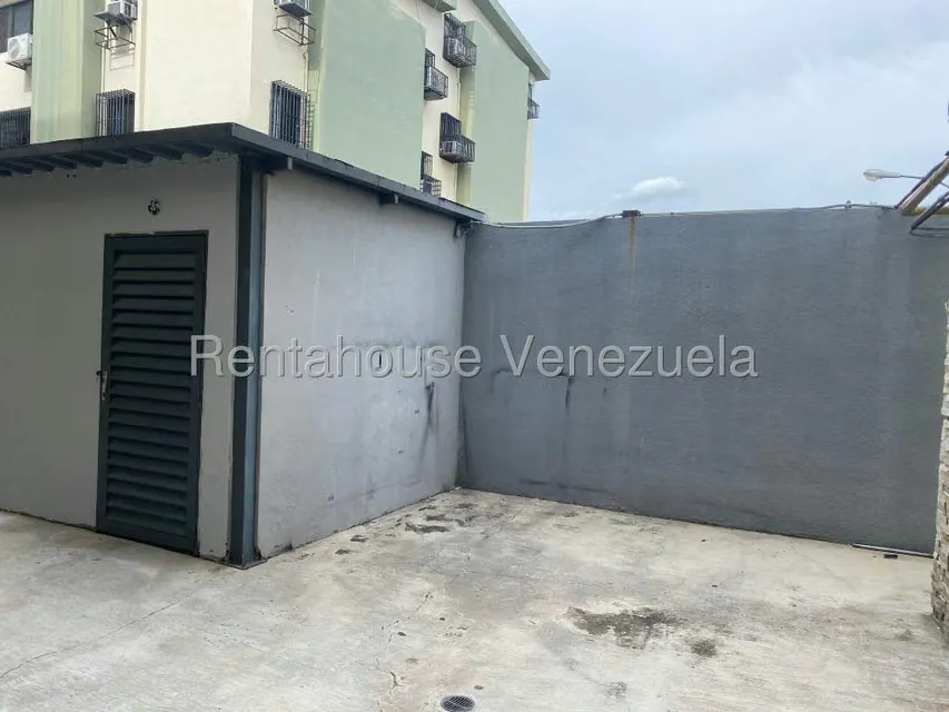 Local Comercial en Alquiler en La Granja, Carabobo - 10