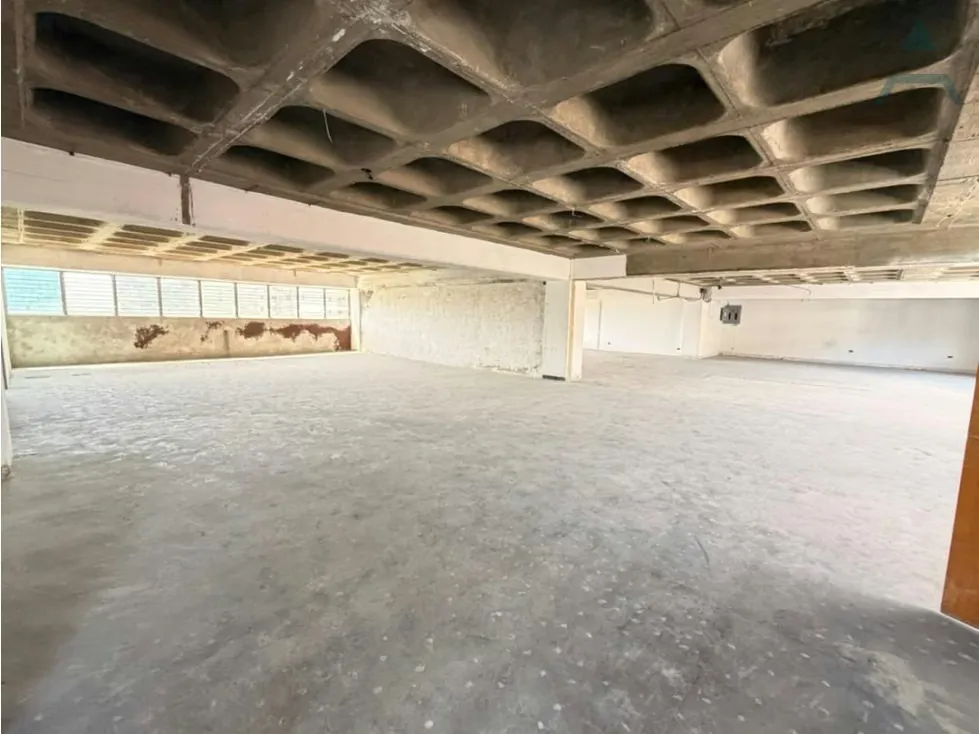 Se alquila Local Comercial 300m² Guaicay - 2