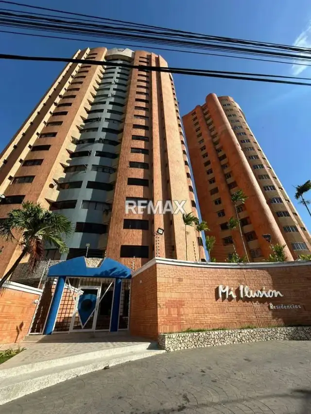 Apartamento en Gris Edificio Mi Ilusión. Avenida Bella Vista