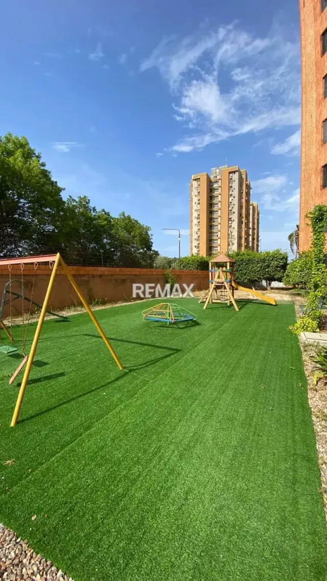 Apartamento en Gris Edificio Mi Ilusión. Avenida Bella Vista - 18